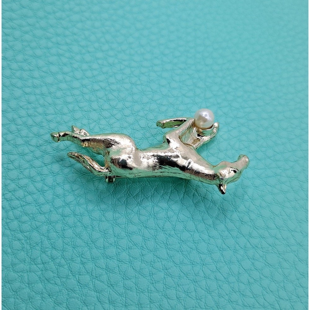 Vintage Horse Brooch Light Goldtone Mid Century Filly with Pearl - Picture 6 of 9